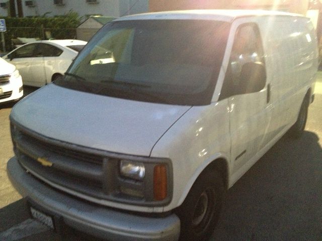 Chevrolet Express 750i 4dr Sdn Passenger Van