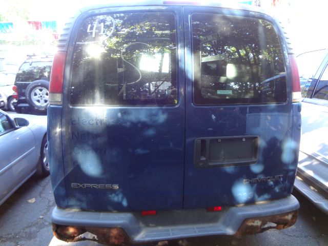 Chevrolet Express 2000 photo 3