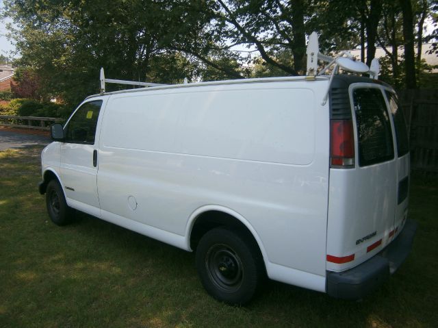 Chevrolet Express 2000 photo 4