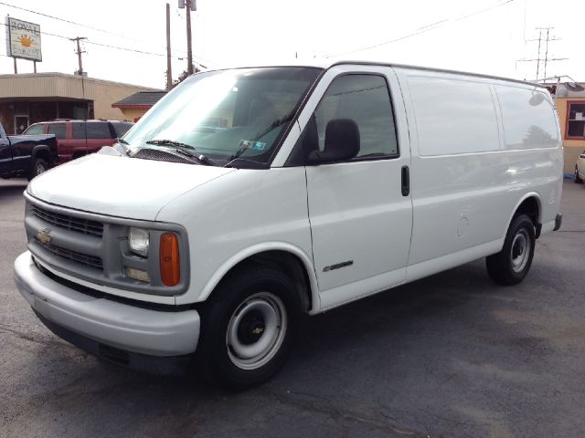 Chevrolet Express 2000 photo 6