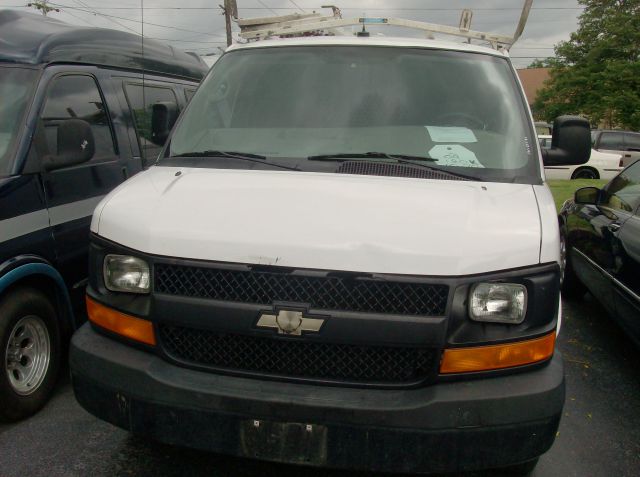 Chevrolet Express 750i 4dr Sdn Passenger Van