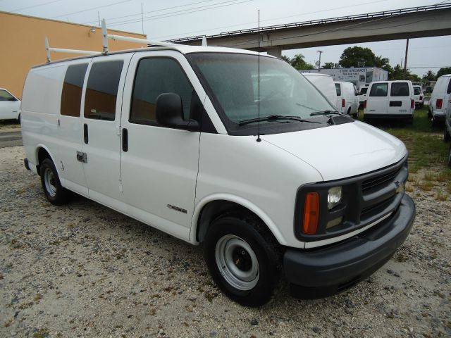 Chevrolet Express 2000 photo 4