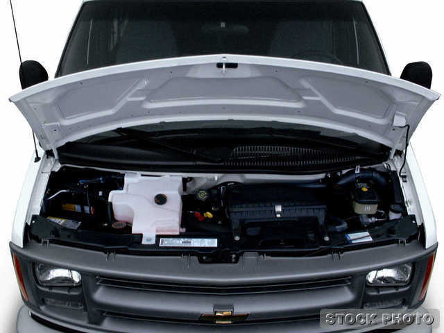 Chevrolet Express 2000 photo 3