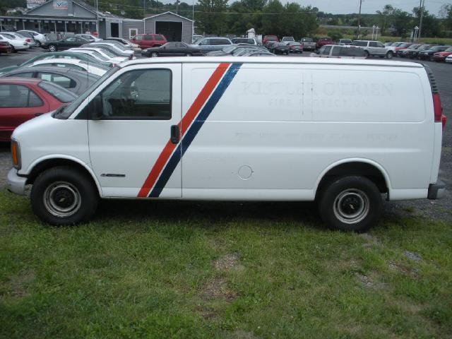 Chevrolet Express 2000 photo 3