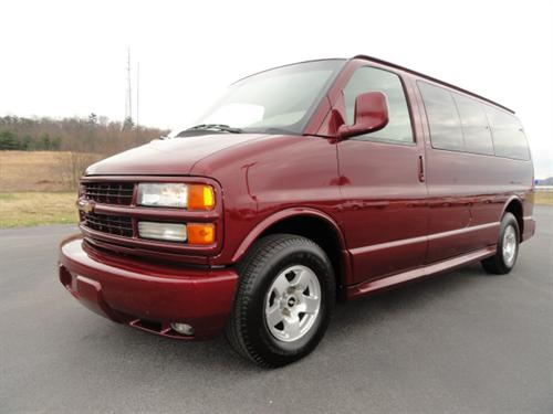 Chevrolet Express 2001 photo 1