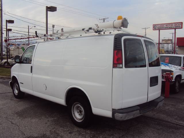 Chevrolet Express 2001 photo 1