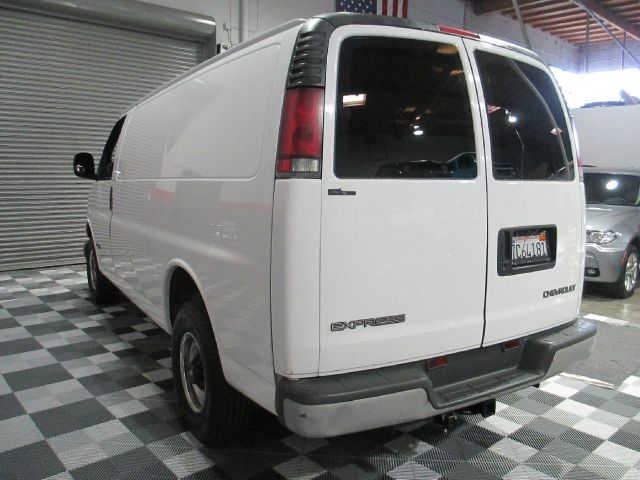 Chevrolet Express 2001 photo 3