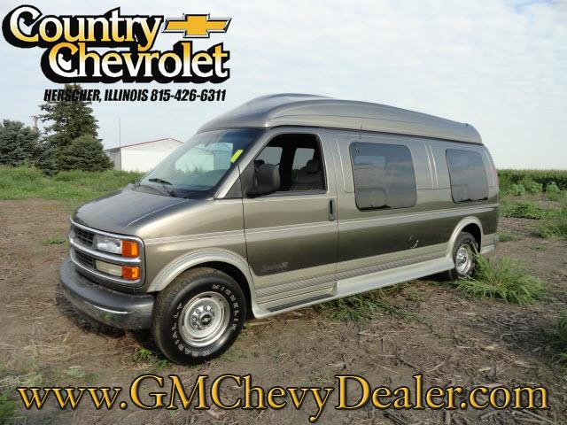 Chevrolet Express 2.5i Premium Passenger Van