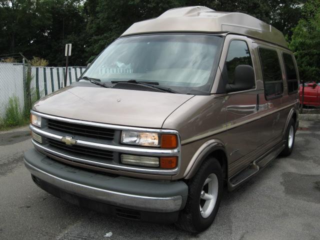 Chevrolet Express CW, AWD Passenger Van