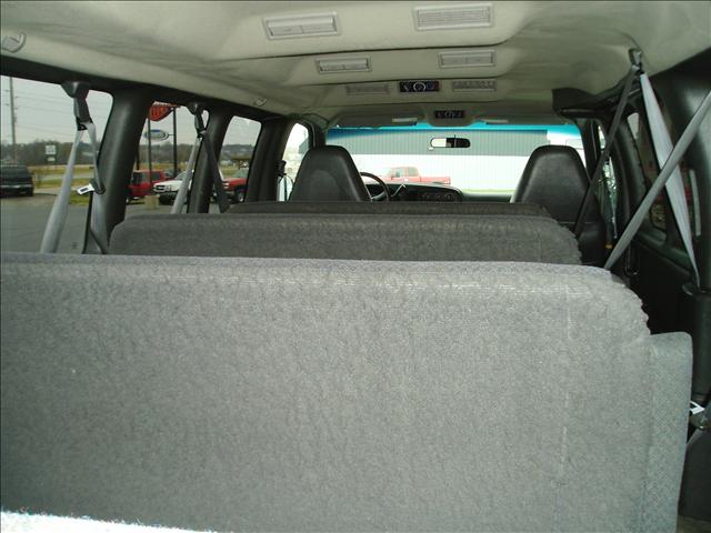 Chevrolet Express 2001 photo 3