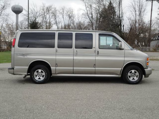 Chevrolet Express 2001 photo 3