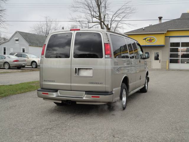 Chevrolet Express 2001 photo 4