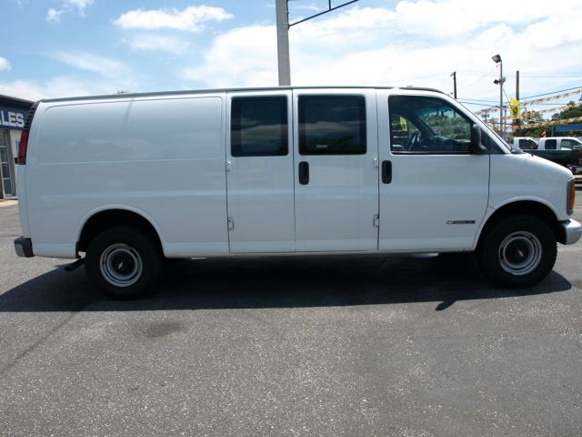 Chevrolet Express 2001 photo 1