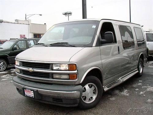 Chevrolet Express 2001 photo 2