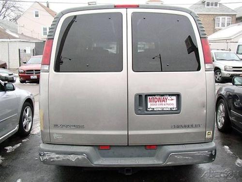 Chevrolet Express 2001 photo 5