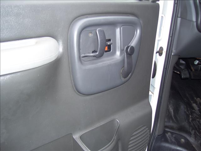 Chevrolet Express 2001 photo 3