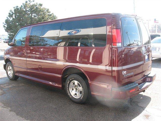 Chevrolet Express 2001 photo 3