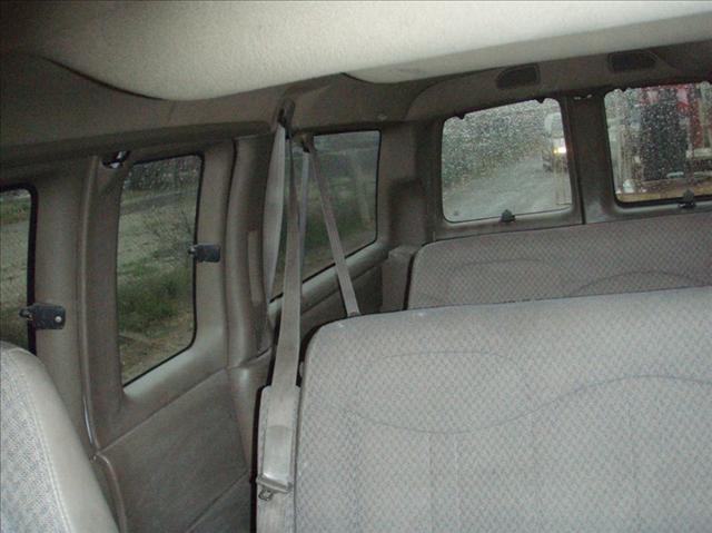 Chevrolet Express 2001 photo 3