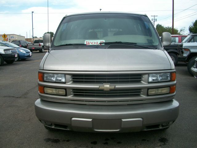 Chevrolet Express 2001 photo 3