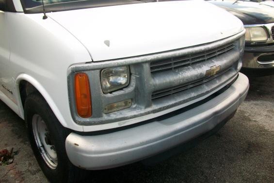 Chevrolet Express 2001 photo 1