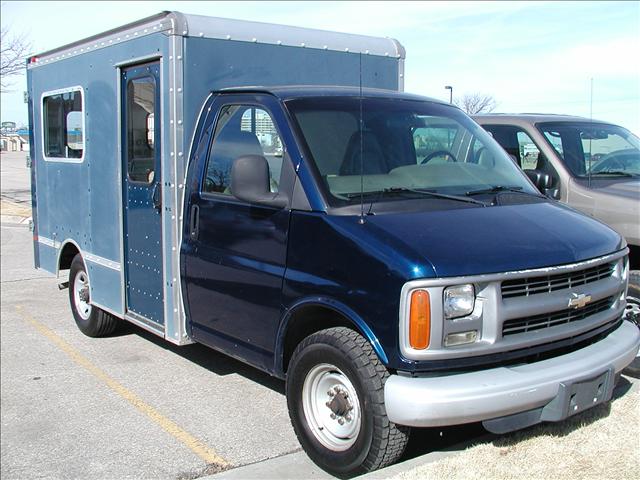 Chevrolet Express Base Box Truck