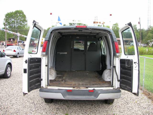 Chevrolet Express 2001 photo 1