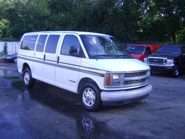 Chevrolet Express Overland 4X4 Passenger Van