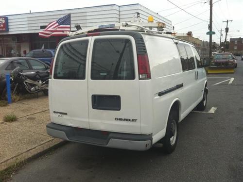 Chevrolet Express 2001 photo 2