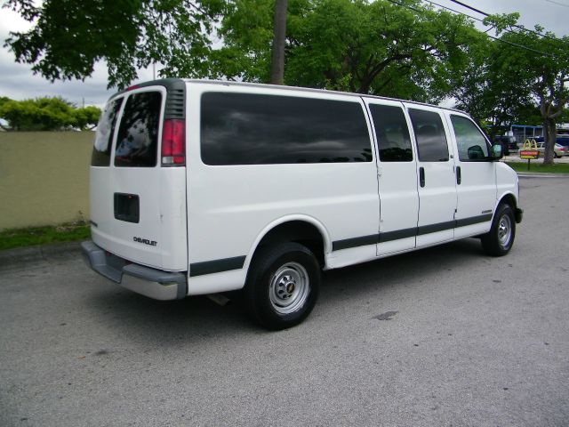 Chevrolet Express 2001 photo 1