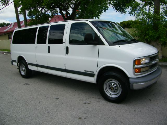 Chevrolet Express 2001 photo 4