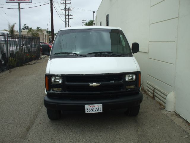 Chevrolet Express 2002 photo 1