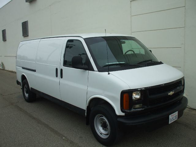 Chevrolet Express 2002 photo 3