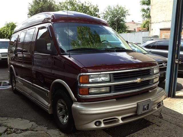 Chevrolet Express 2002 photo 3