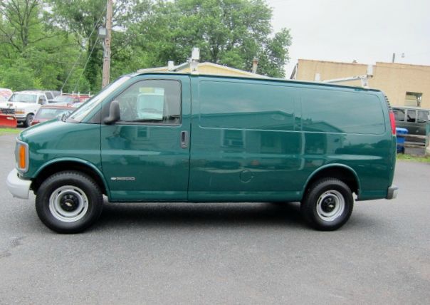 Chevrolet Express 2002 photo 1