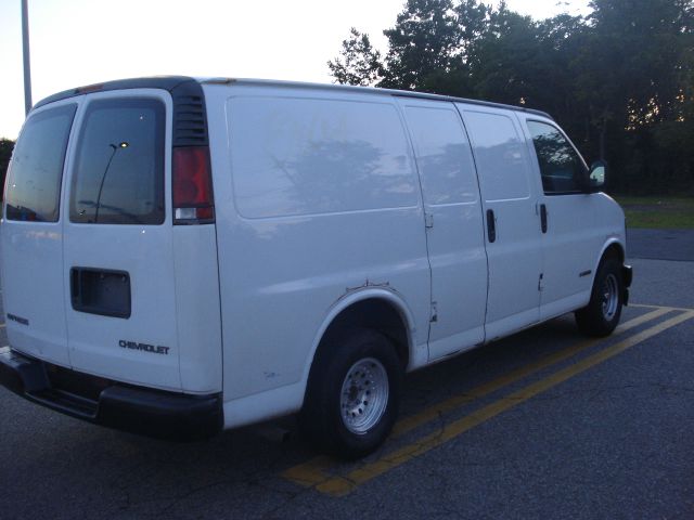 Chevrolet Express 2002 photo 3