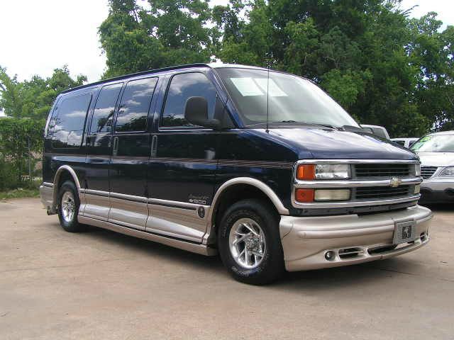 Chevrolet Express 2002 photo 3