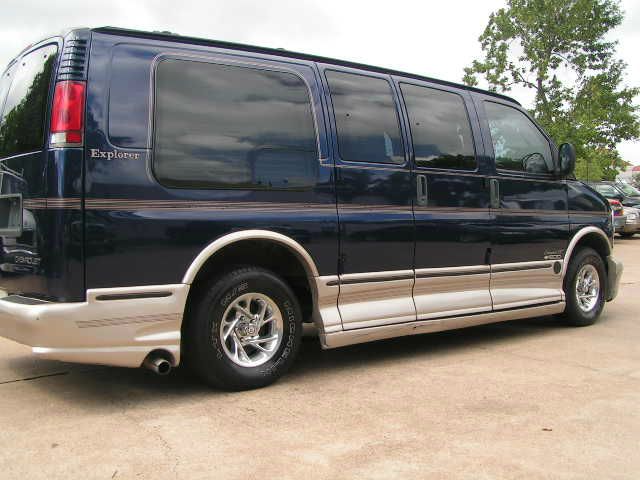 Chevrolet Express 2002 photo 32