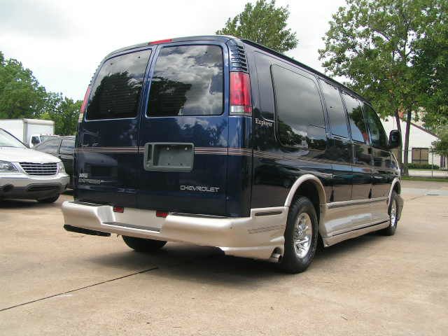 Chevrolet Express 2002 photo 36