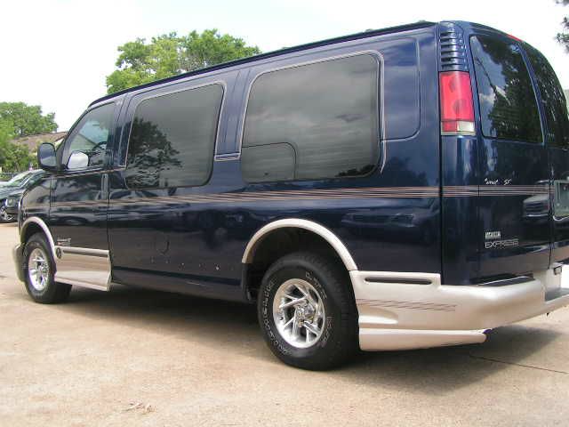 Chevrolet Express 2002 photo 9