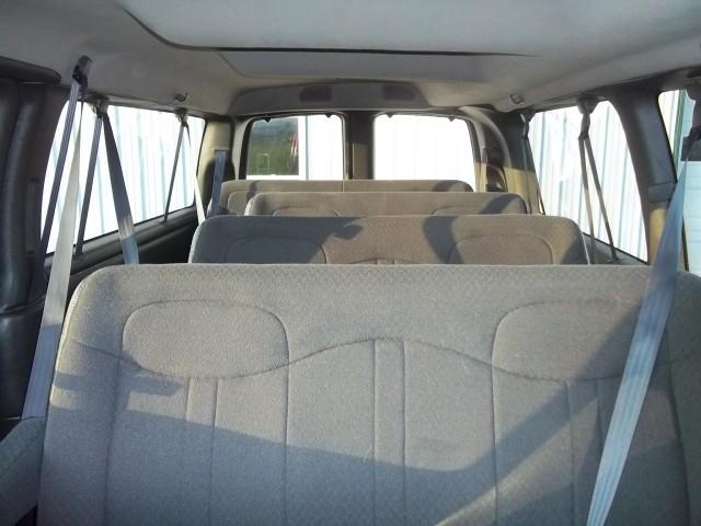 Chevrolet Express 2002 photo 2