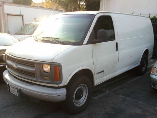 Chevrolet Express 2002 photo 3