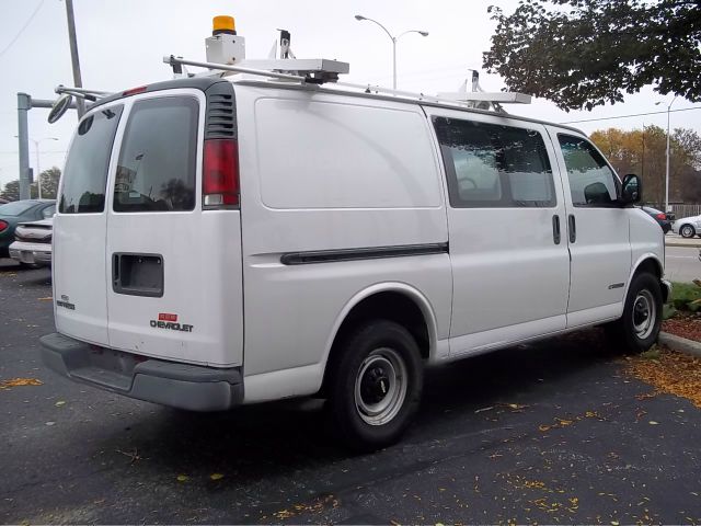 Chevrolet Express 2002 photo 1