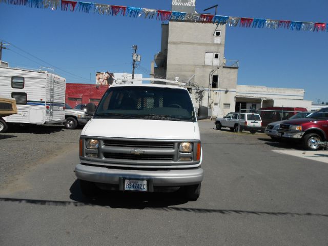 Chevrolet Express 2002 photo 1