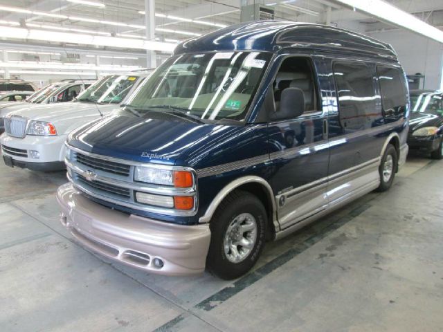 Chevrolet Express 2002 photo 3