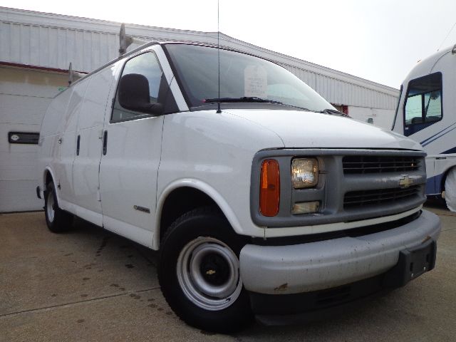 Chevrolet Express 2002 photo 1