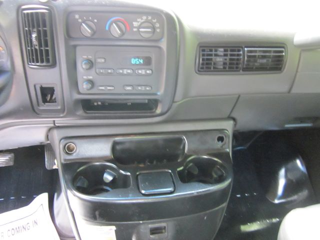 Chevrolet Express 2002 photo 3