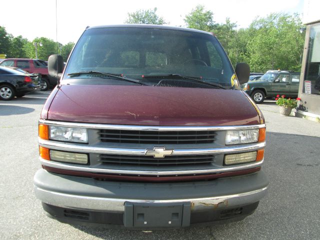 Chevrolet Express 2002 photo 12