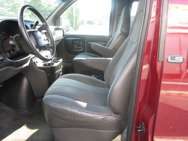 Chevrolet Express 2002 photo 13