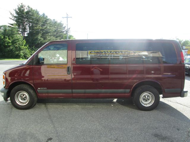 Chevrolet Express 2002 photo 14