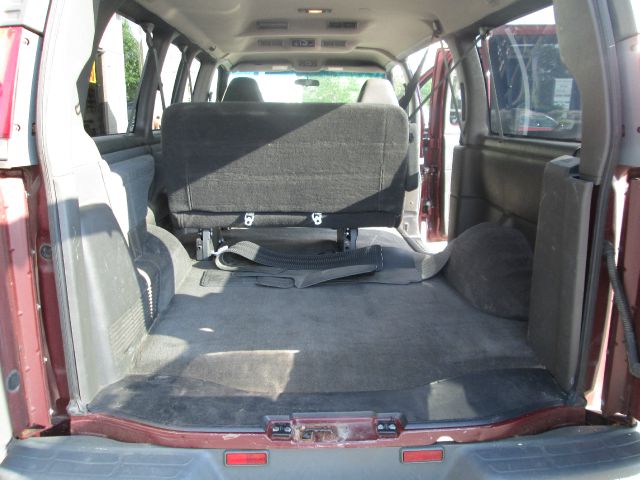 Chevrolet Express 2002 photo 2